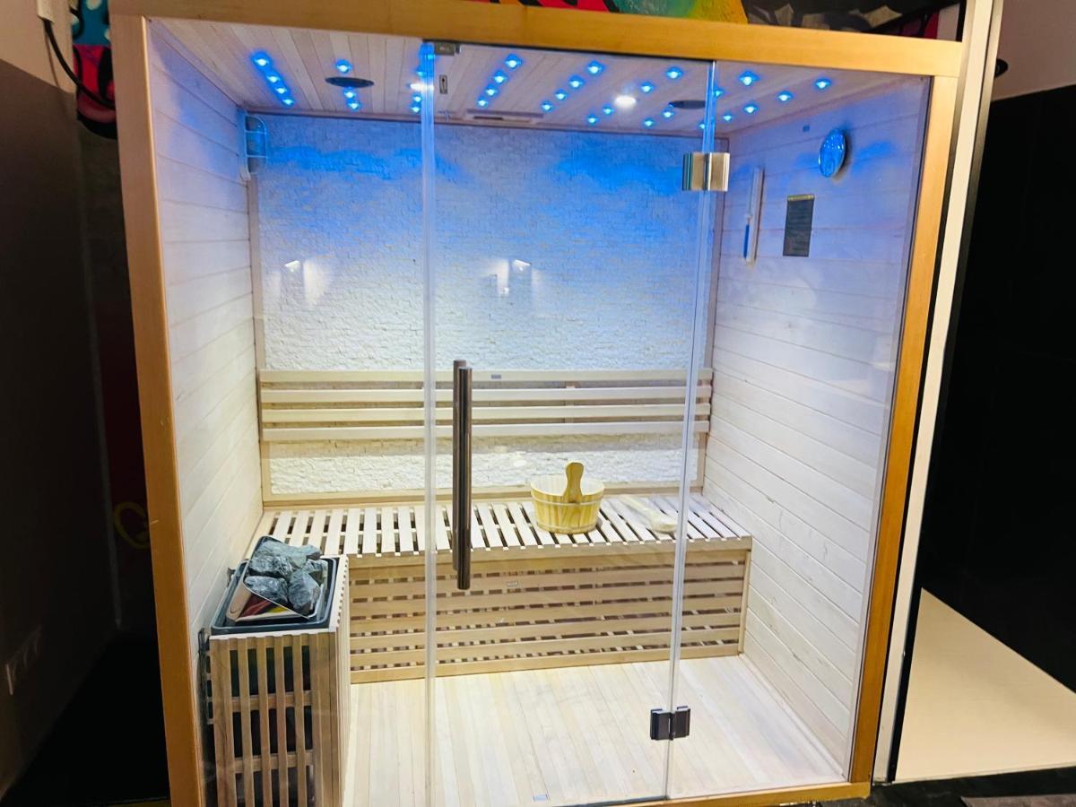 Capsule Street Art - Sauna- Jacuzzi - Playstation 5 - Billard - Netflix - Home Cinema - Terrasse دويه المظهر الخارجي الصورة