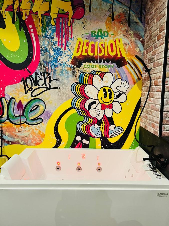 Capsule Street Art - Sauna- Jacuzzi - Playstation 5 - Billard - Netflix - Home Cinema - Terrasse دويه المظهر الخارجي الصورة